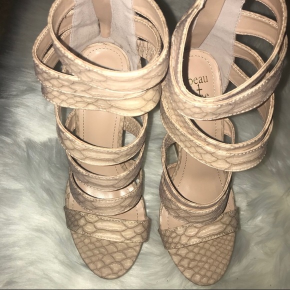 COPY - Brand new heels - Picture 2 of 5